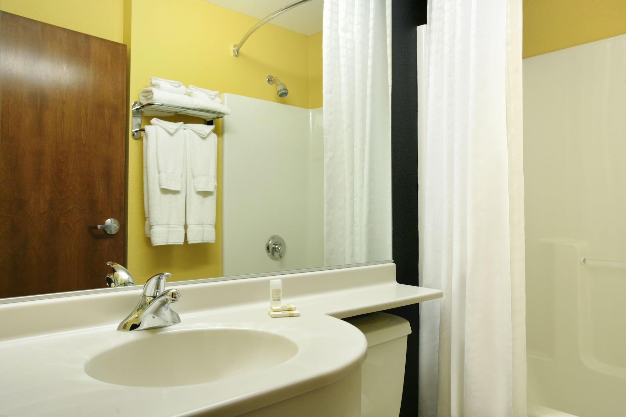 Microtel Inn & Suites - Kearney Room photo